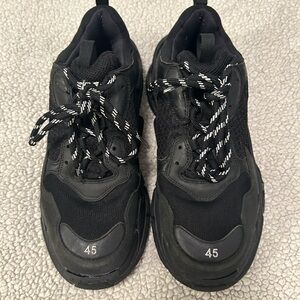 Balenciaga Black Men's Sneakers with Patterned Laces